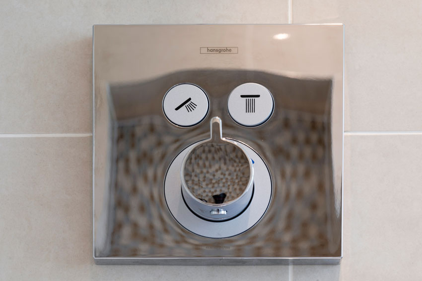 BRPH-Why-Use-Us-Smiley-Face-Controler-Image-11 BR Plumbing & heating tap image